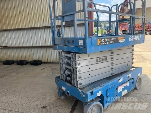 Genie GS-4047 剪式升降機