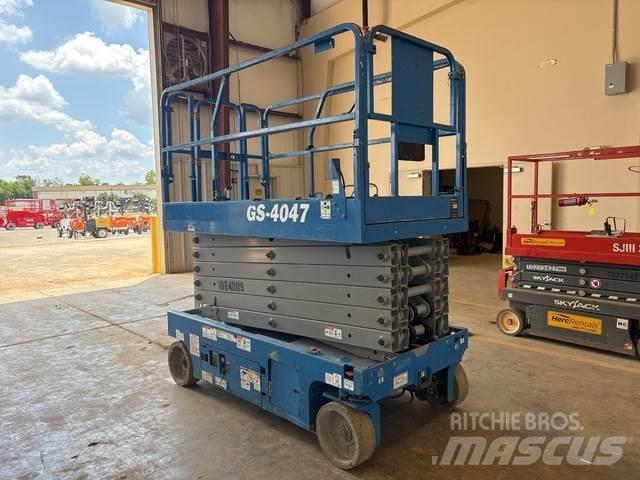 Genie GS-4047 剪式升降機