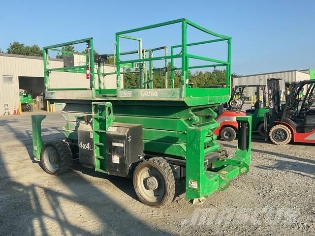 Genie GS-4390 剪式升降機