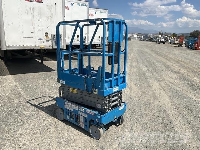Genie GS1330M 剪式升降機