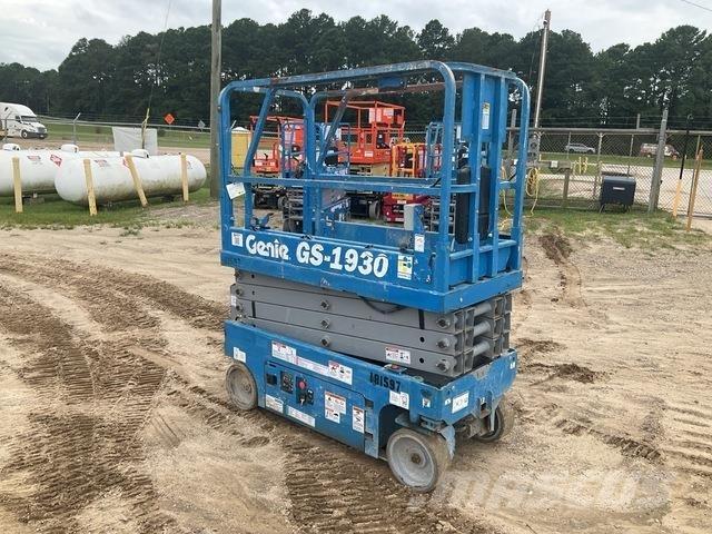 Genie GS1930 剪式升降機