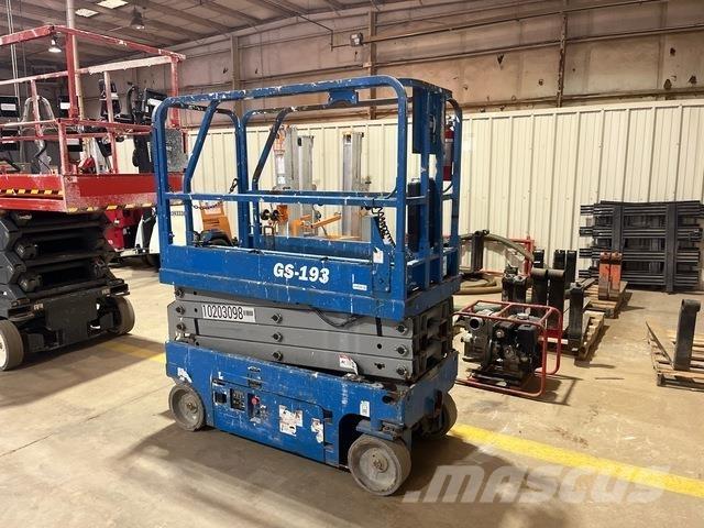 Genie GS1930 剪式升降機