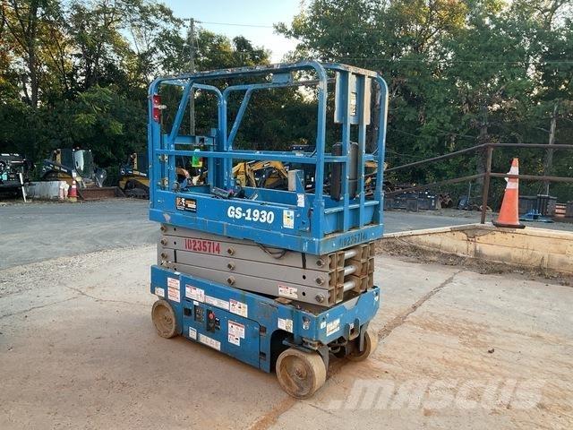Genie GS1930 剪式升降機