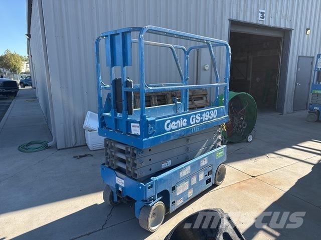 Genie GS1930 剪式升降機