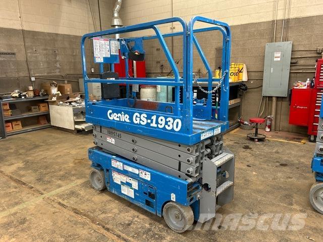 Genie GS1930 剪式升降機