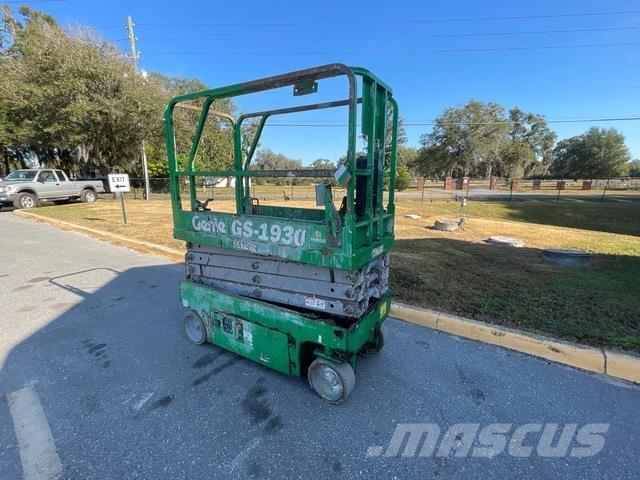 Genie GS1930 剪式升降機