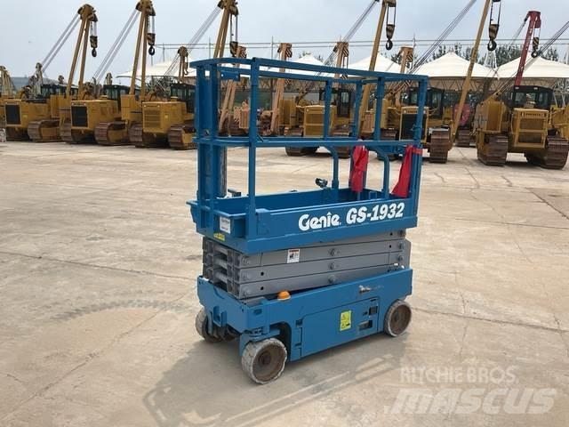 Genie GS1932 剪式升降機