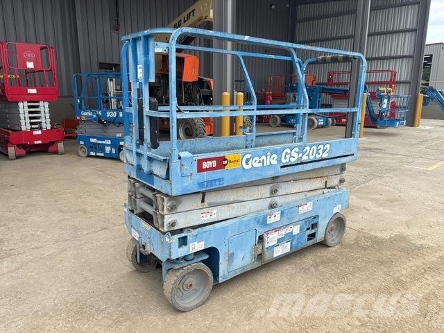 Genie GS2032 剪式升降機