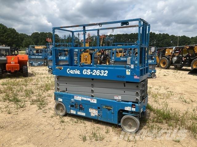 Genie GS2632 剪式升降機