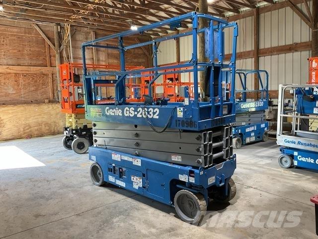 Genie GS2632 剪式升降機