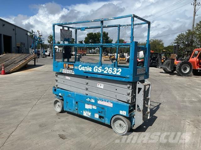 Genie GS2632 剪式升降機