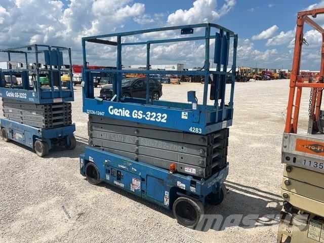 Genie GS3232 剪式升降機