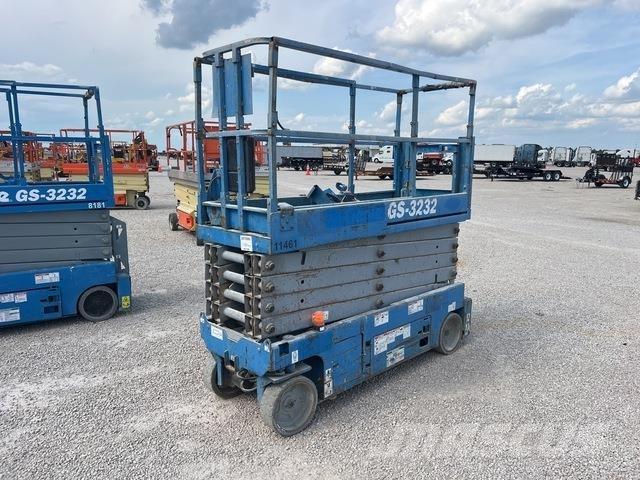 Genie GS3232 剪式升降機