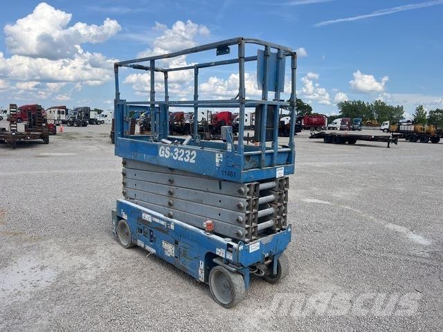 Genie GS3232 剪式升降機