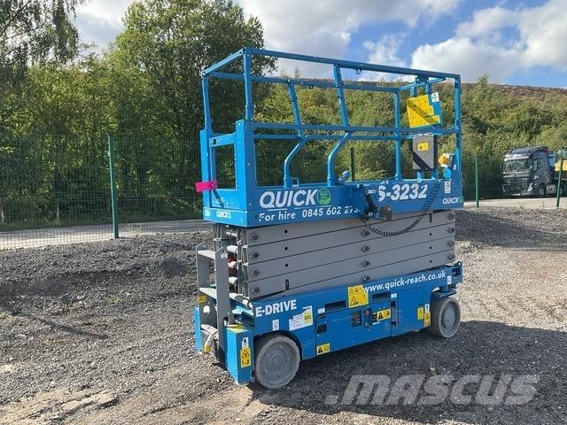 Genie GS3232 剪式升降機