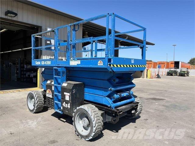 Genie GS4390RT 剪式升降機