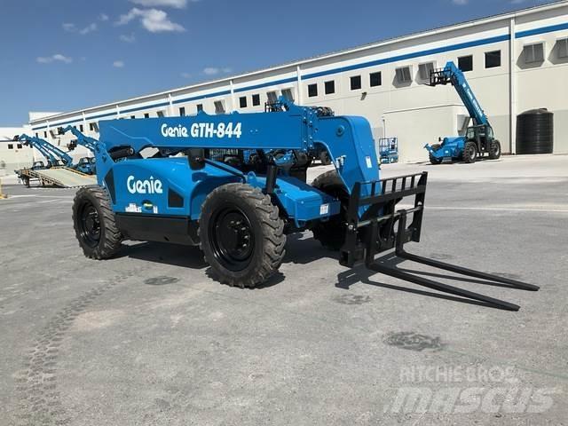 Genie GTH844 伸縮臂操作車