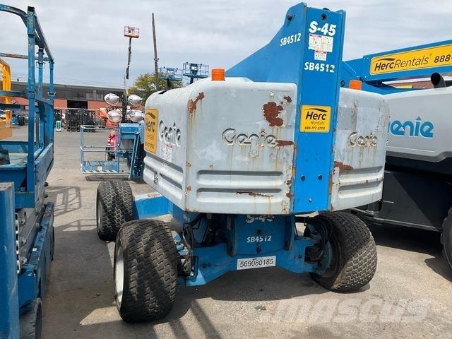 Genie S-45 伸縮臂高空作業車