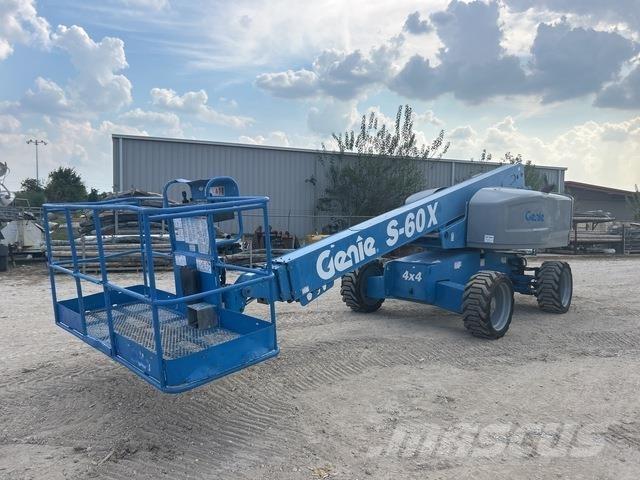 Genie S-60X 伸縮臂高空作業車