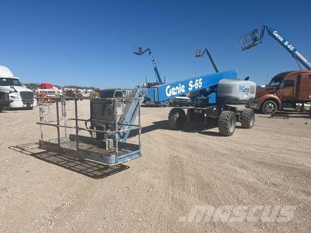 Genie S-65 伸縮臂高空作業車