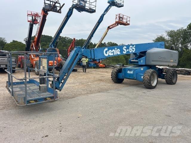 Genie S-65 伸縮臂高空作業車