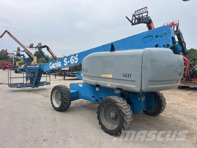 Genie S-65 伸縮臂高空作業車