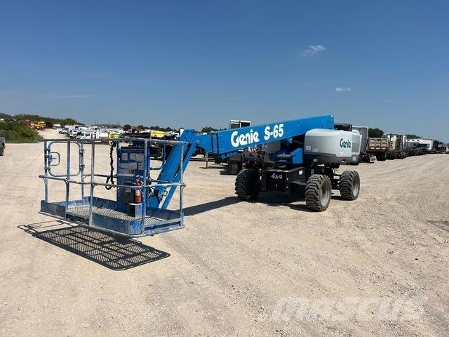 Genie S-65 伸縮臂高空作業車