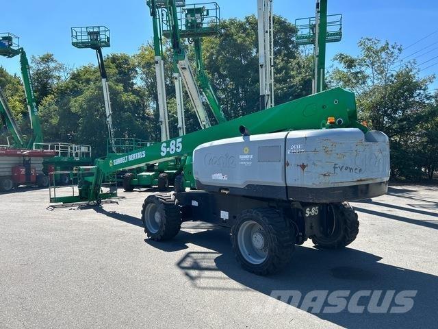 Genie S-85 伸縮臂高空作業車