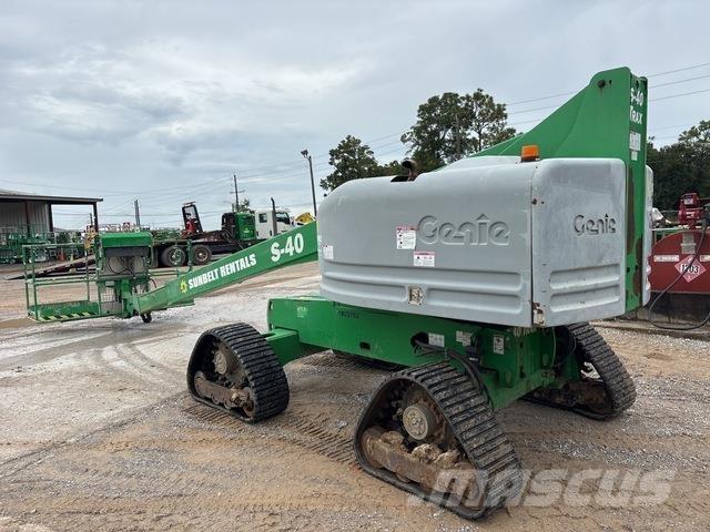 Genie S40 TRAX 伸縮臂高空作業車