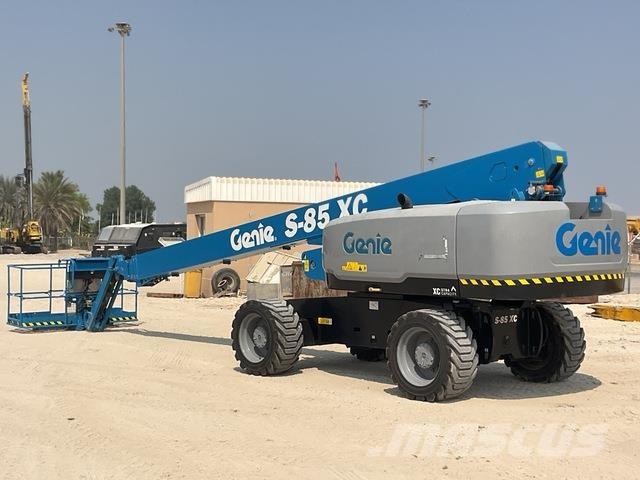 Genie S85 XC 伸縮臂高空作業車
