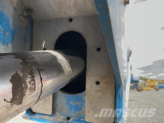 Genie S85 XC 伸縮臂高空作業車