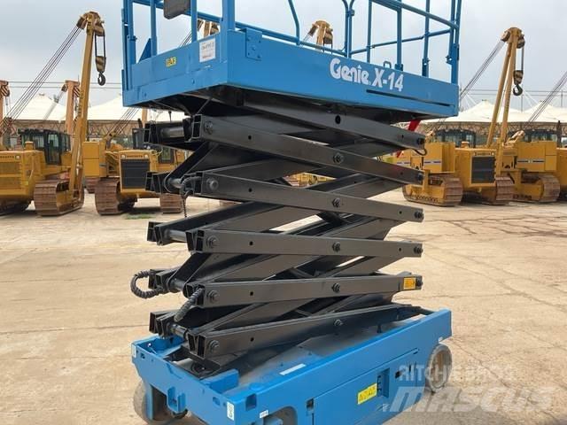 Genie X14 剪式升降機