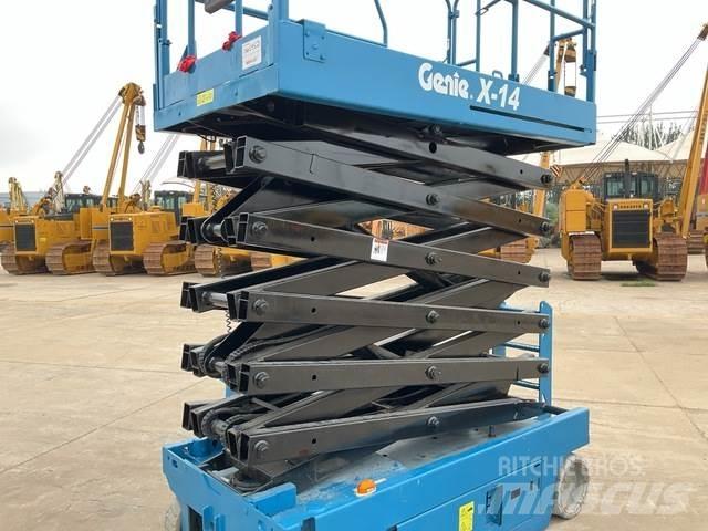 Genie X14 剪式升降機