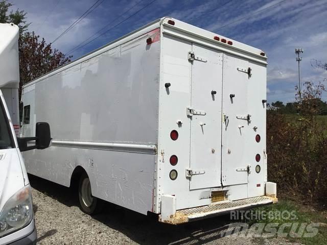 GM P32 廂式貨物運輸車