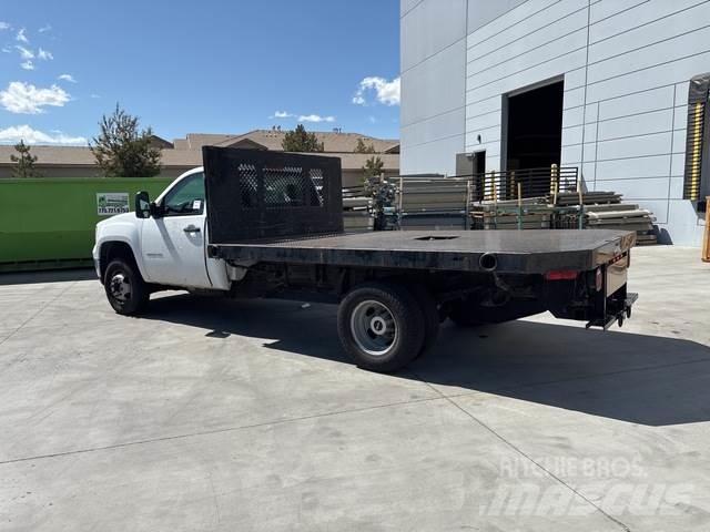 GMC 3500 平板式/側卸式卡車
