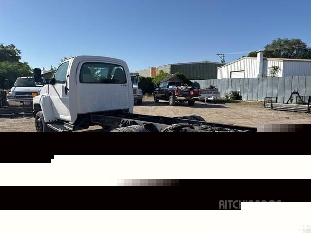 GMC C5500 駕駛室與內部