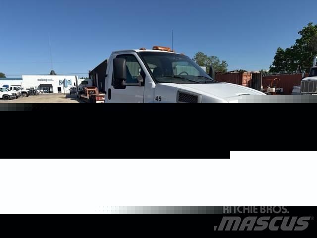 GMC C5500 駕駛室與內部
