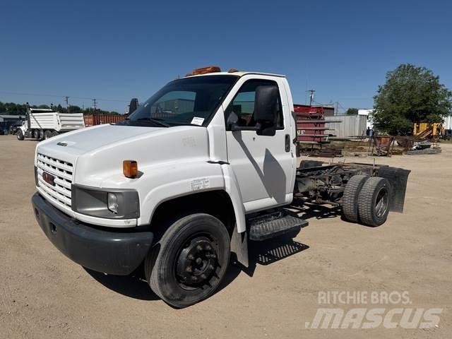 GMC C5500 駕駛室與內部