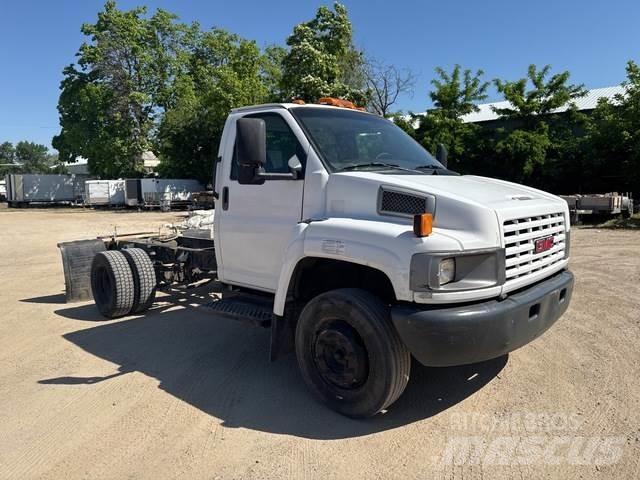 GMC C5500 駕駛室與內部
