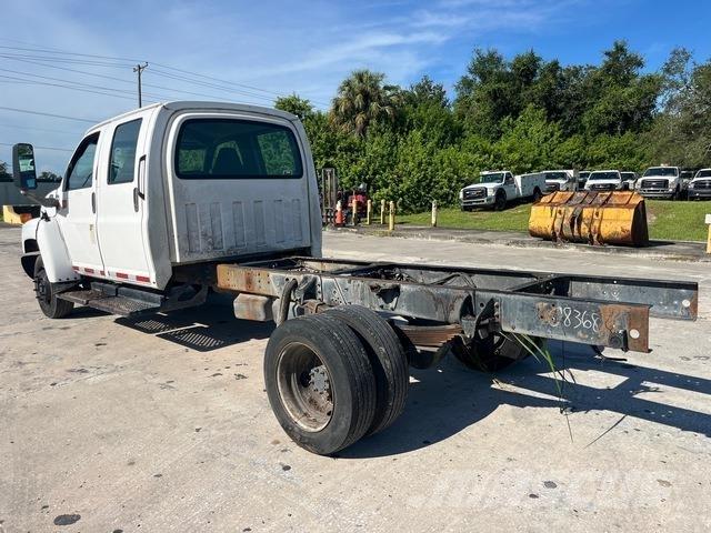 GMC C5500 駕駛室與內部
