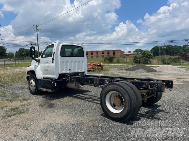 GMC C7500 駕駛室與內部
