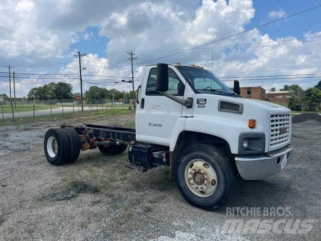 GMC C7500 駕駛室與內部