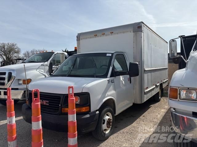 GMC Savana 貨箱式卡車