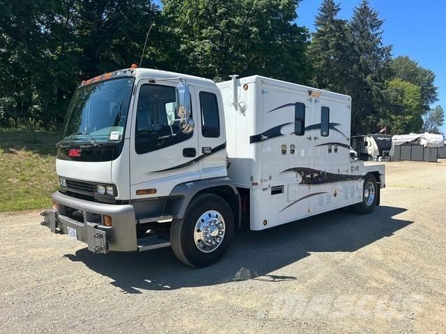 GMC T7500 鉸接式起吊車