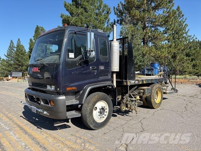 GMC T7500 都市/通用型車輛