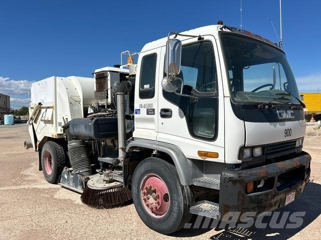 GMC T7500 清掃車