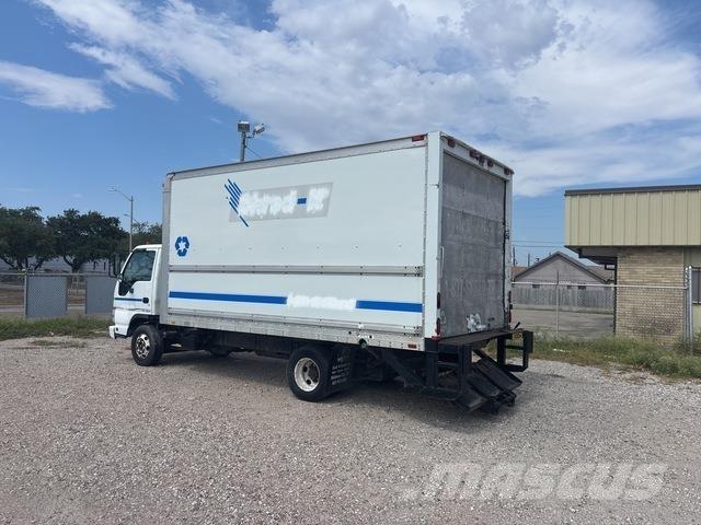 GMC W4500 貨箱式卡車