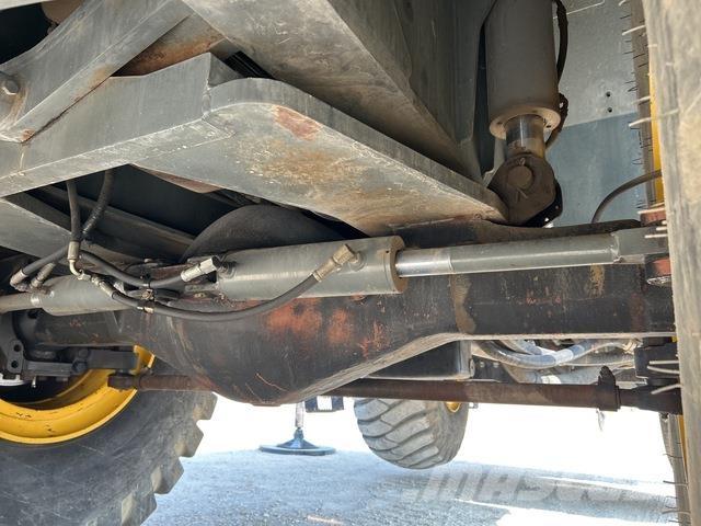 Grove RT700E 越野起重機