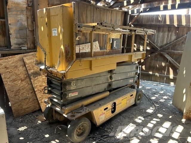 Grove SM3184XT 剪式升降機