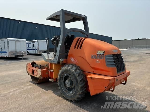 Hamm 3205 單輪滾壓機